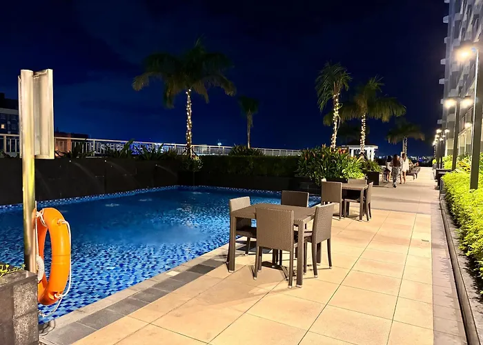 Penthouse Lvl Luxury Cndo Nr Moa Manila