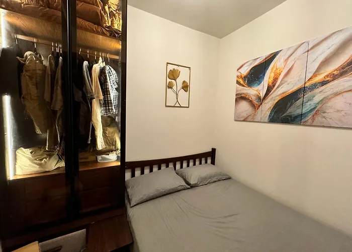 Penthouse Lvl Luxury Cndo Nr Moa Manila